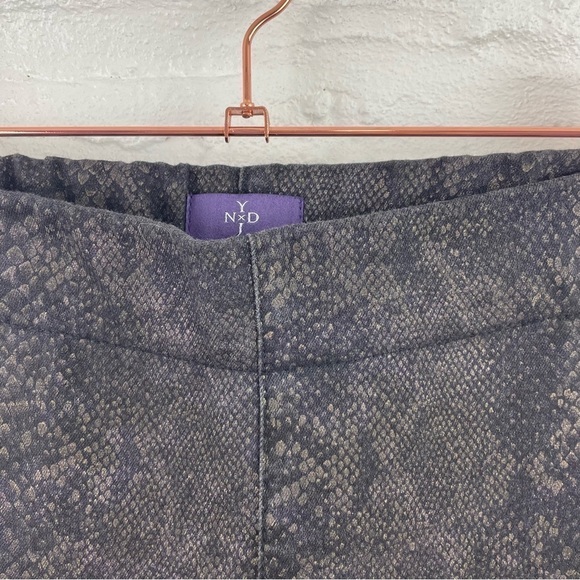 NYDJ Faux Snake Skin Gray Metallic High Rise Leggings Size 4 - Picture 4 of 16